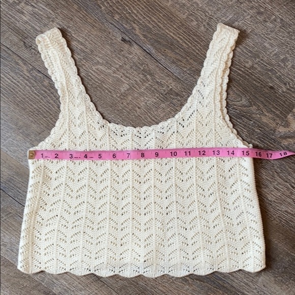 COTTON ON Crochet Cream Small Crop Top - Picture 12 of 13